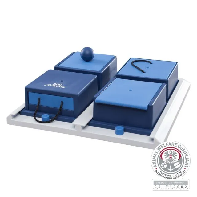 Dog activity poker box 1,31x31 cm
